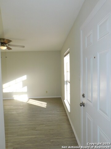 Foto del edificio - 923 Spring Park St