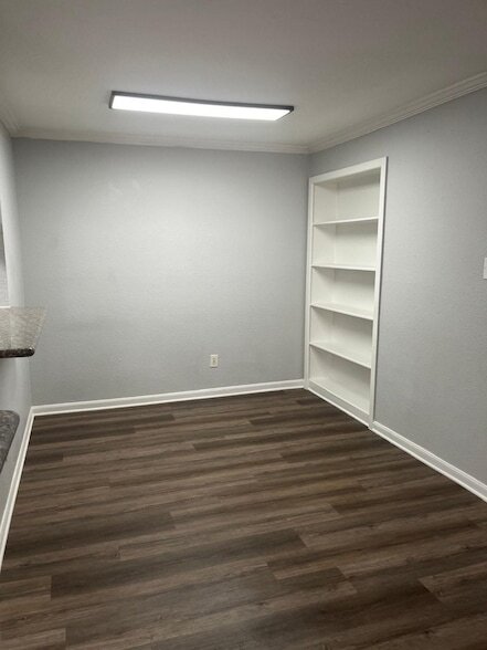 Building Photo - 9255 W Sam Houston Pkwy S