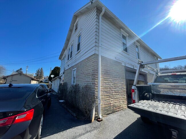 Foto del edificio - 2439 S East St