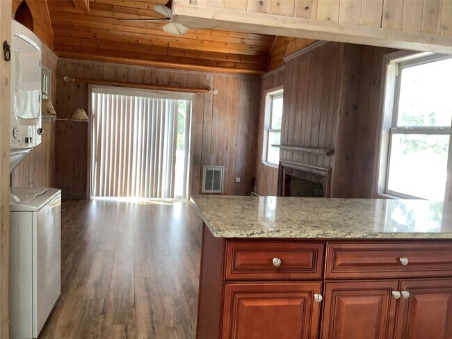 Foto del edificio - 1 Driftwood Ln