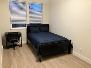 Building Photo - 660 Greg Thatch Cir