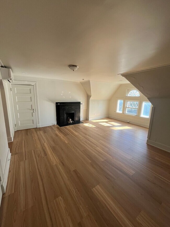 Foto del edificio - 3700 Brighton Rd