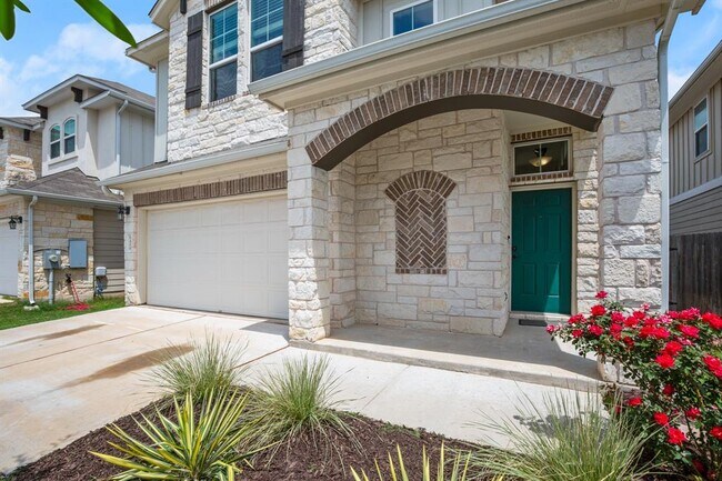 Foto del edificio - 6406 Owl Creek Ln