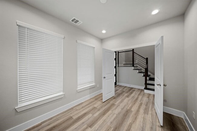 Foto del edificio - 1907 Lonestar Brook Ln