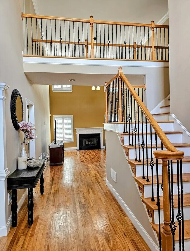 Building Photo - 2020 Washington Dr