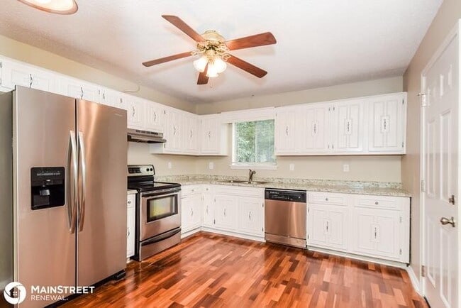 Building Photo - 325 13th St, Pleasant Grove, AL 35127