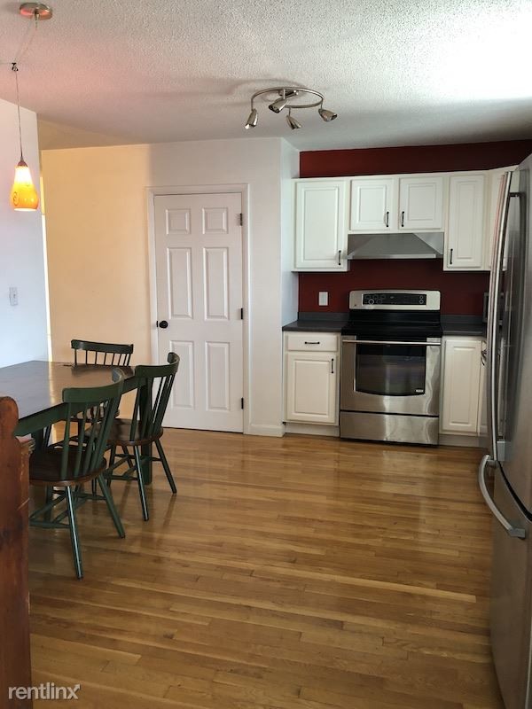 Building Photo - 2 br, 1 bath  - 110 Pearl St