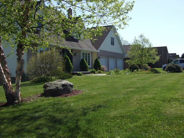 Building Photo - 911 Clearview Rd