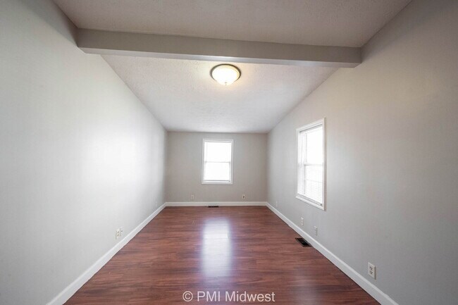Foto del edificio - "Cozy 1-Bedroom Gem in Kokomo's Heart – Ideal Comfort at 688 Sq Ft!"