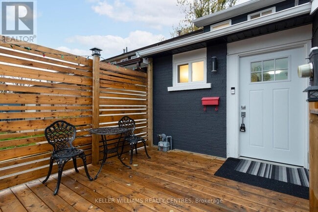 Building Photo - 66 Chaucer Crescent