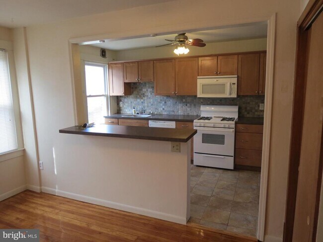 Foto del edificio - 240 Pensdale St