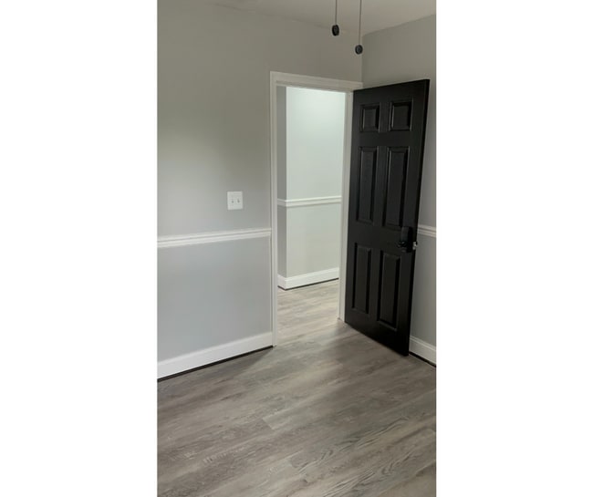 Building Photo - 2848 Edgecombe Cir S