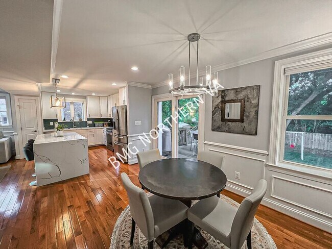 Foto del edificio - 2935 Summerfield Rd