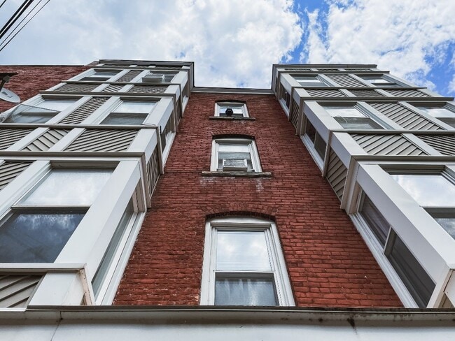 Building Photo - 24 Centenary St