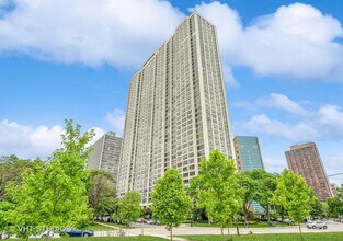 Building Photo - 2800 N Lake Shore Dr