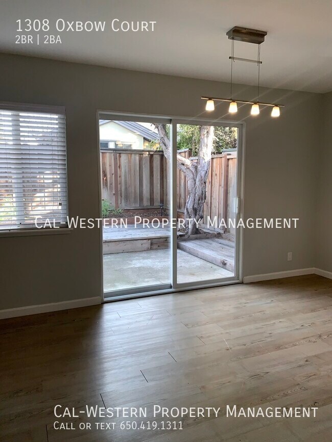 Foto del edificio - 1308 Oxbow Ct