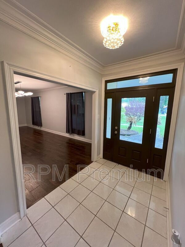 Foto del edificio - 7850 Greenwell St