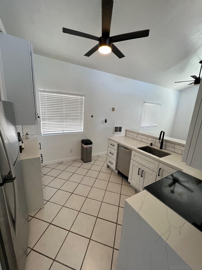 Building Photo - 3513 Nile St