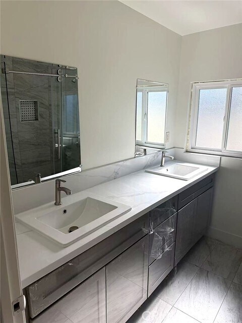 Foto del edificio - 8717 Tilmont Ave