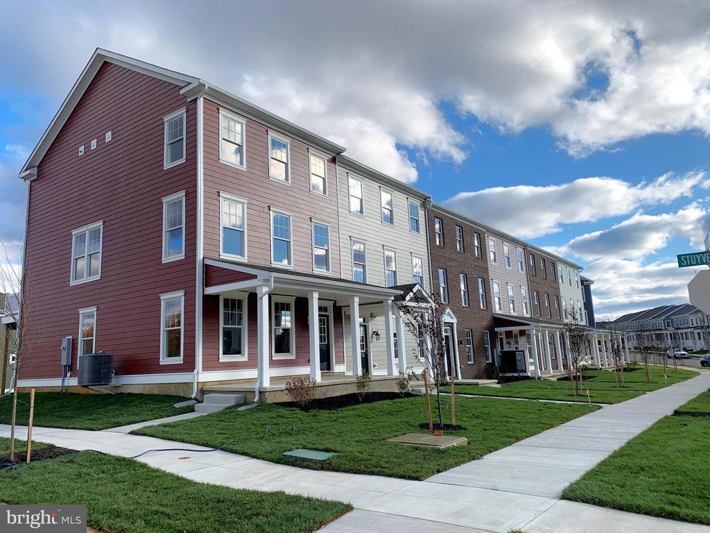 Foto principal - 872 Mapleton Ave