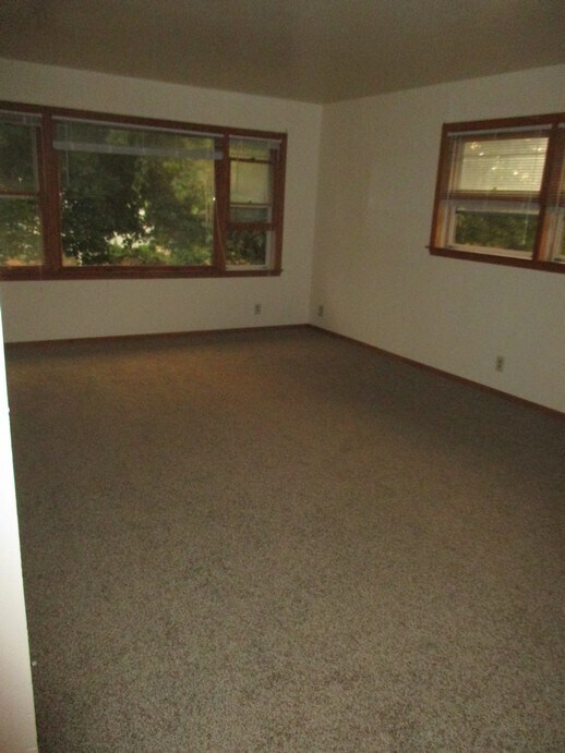 Living Room - 2710 S 68th St