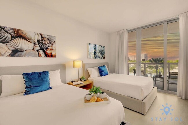 Foto del edificio - 2602 E Hallandale Beach Blvd