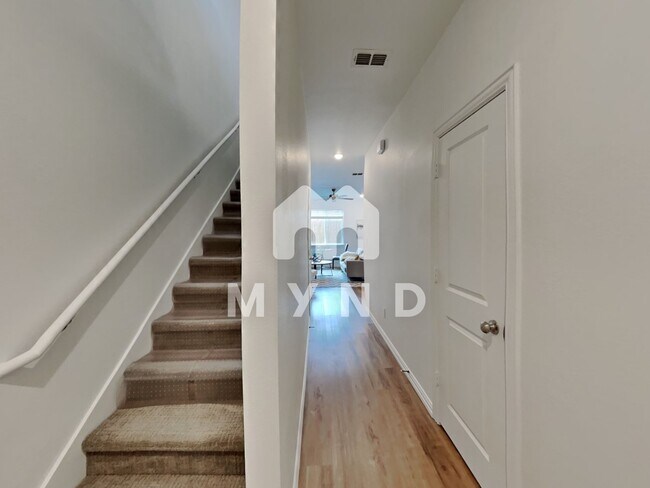 Foto del edificio - 1704 Magnolia Ln