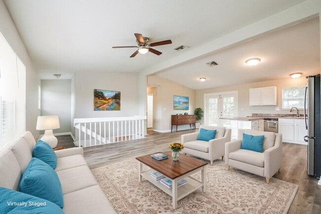 Building Photo - 2216 Leda Ave S