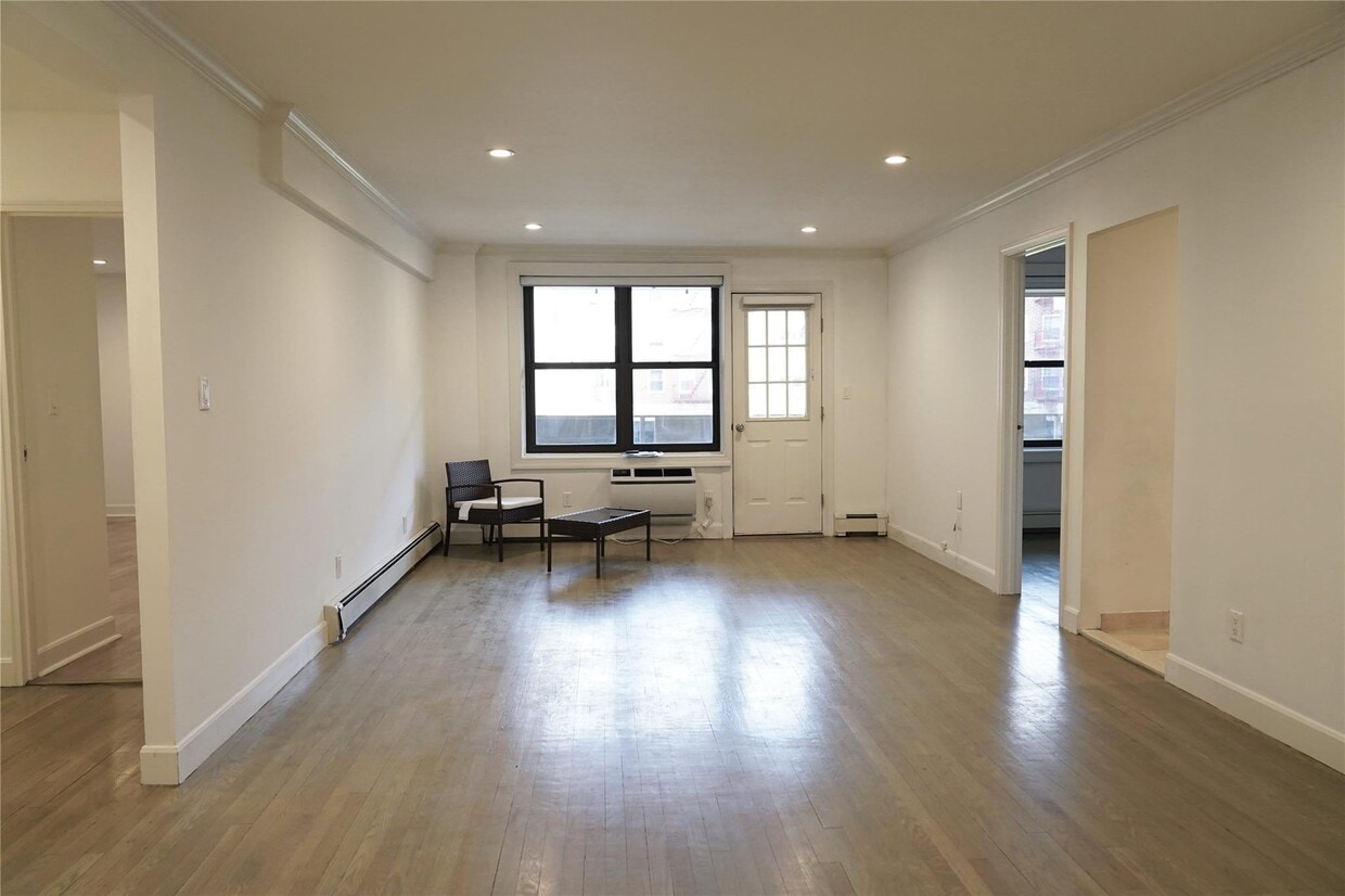 Primary Photo - 101 Jackson Ave