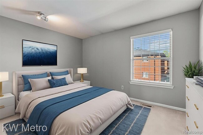 Foto del edificio - 1563 N Bywood Ave