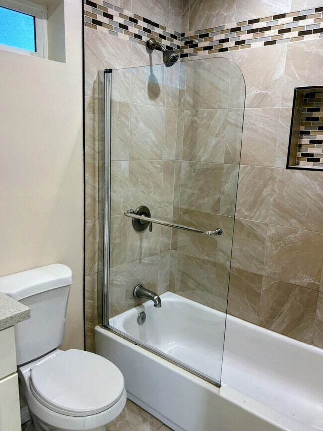 Foto del edificio - 16143 Kittridge St