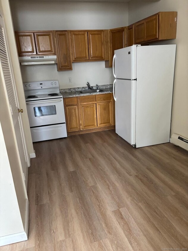 Foto principal - 1057 E Main St