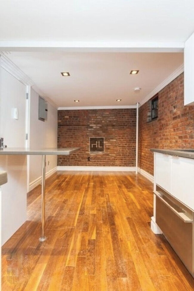 Foto del edificio - AVE A