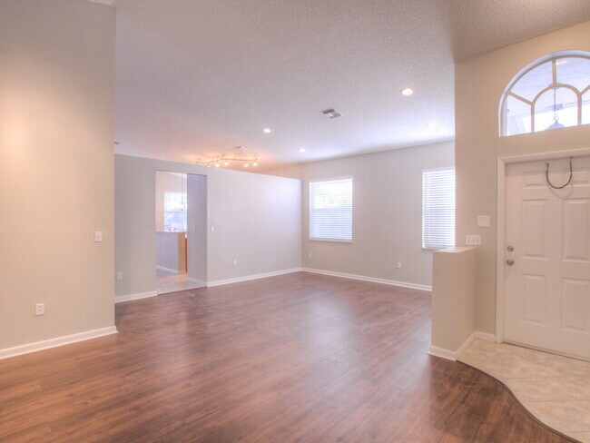 Building Photo - 1261 NW 159th Ave