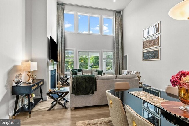 Foto del edificio - 15 Mill Creek Dr