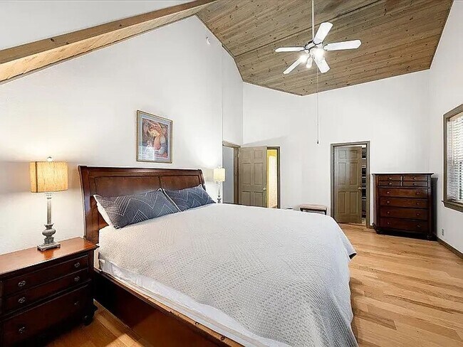 Foto del edificio - Craftsman Retreat in Camino – Updated 4BR Home on Quiet Lot!