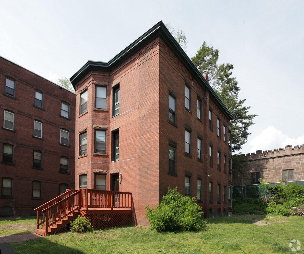 7173 Avon Pl Springfield, MA 01105 Alquileres en Springfield, MA