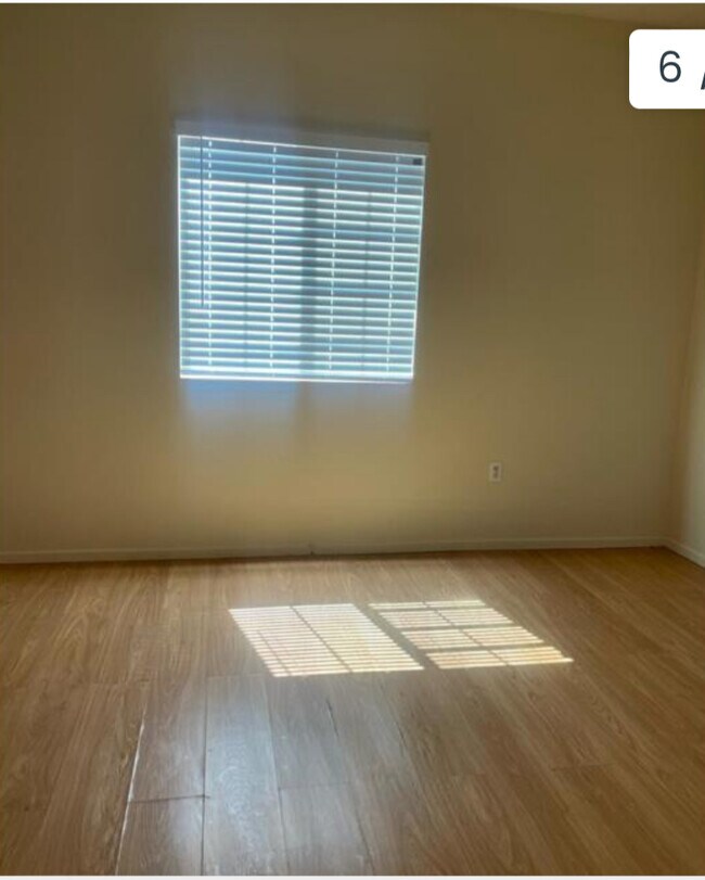 Building Photo - 5950 Barbosa Dr