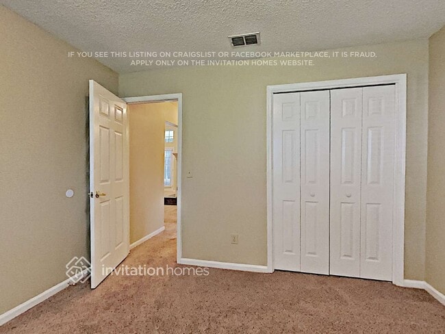 Building Photo - 11826 Clearwater Oaks Dr W