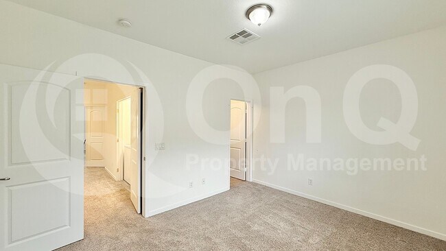 Building Photo - 7323 E Belleview St