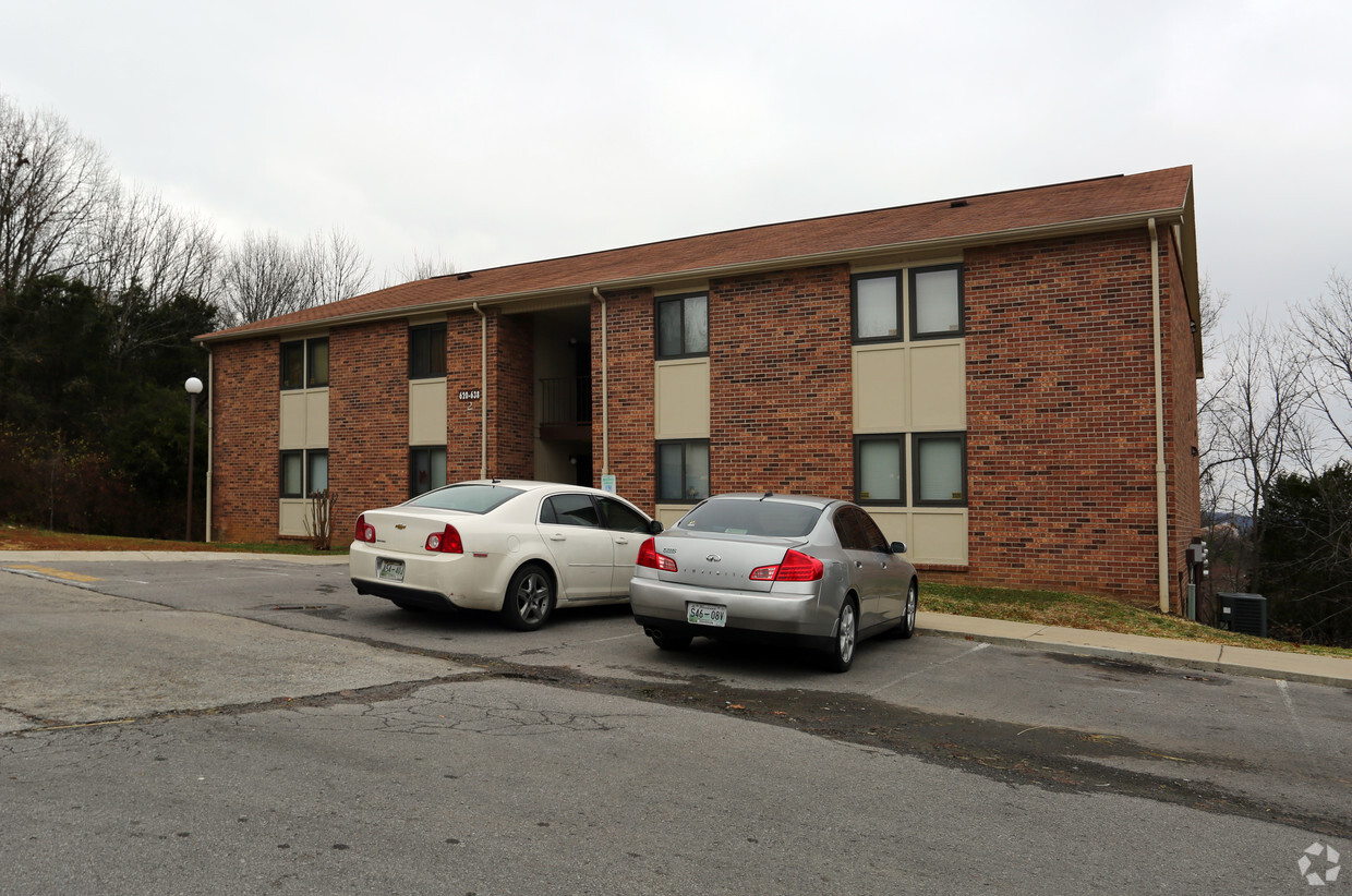 Building Photo - Hickory Forest Apartments