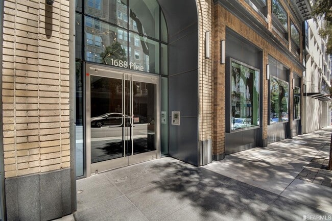 Building Photo - 1688 Pine St