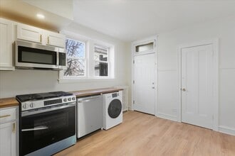 Building Photo - 3214 N Linder Ave