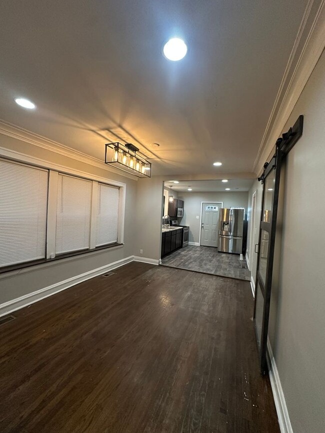 Foto del edificio - 8518 S Bennett Ave