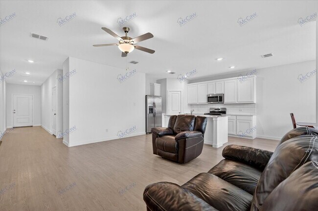 Foto del edificio - 1306 Eclipse Ln