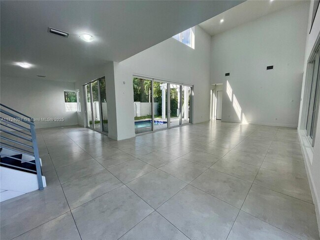 Foto del edificio - 10250 NW 74th Terrace
