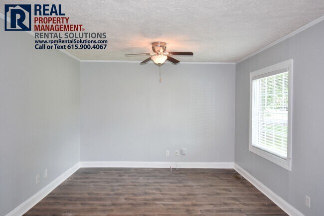 Building Photo - Adorable 2BD- close to MTSU! Water, lawnca...