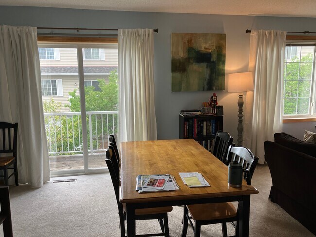 Building Photo - 1587 County Rd D E