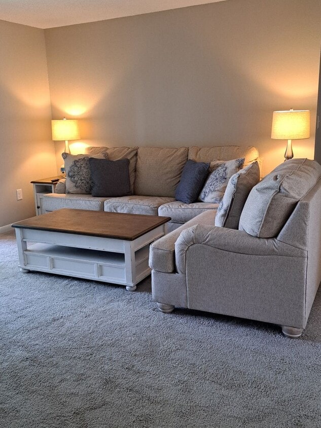BEAUTIFUL RECENTLY RENOVATED FURNISHED 2 B... - BEAUTIFUL RECENTLY RENOVATED FURNISHED 2 B...