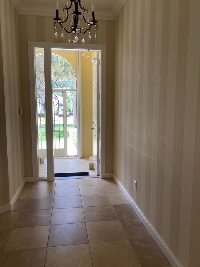 Foto del edificio - 8251 Tobago Ln